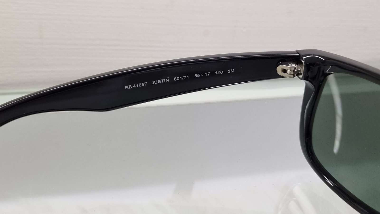 Thông số kỹ thuật trên càng kính