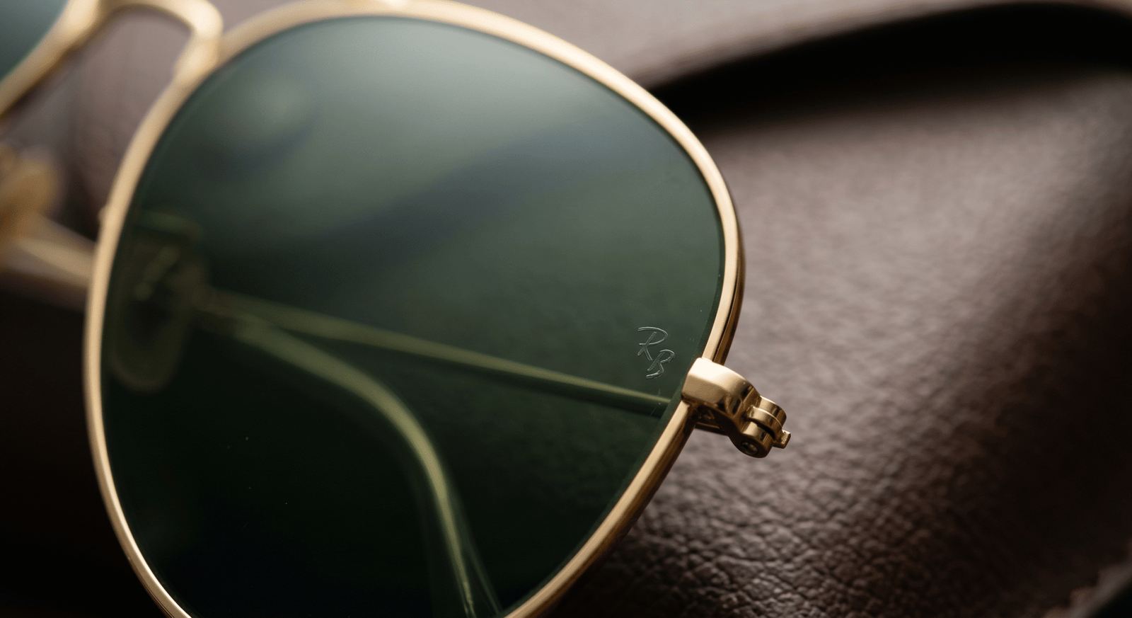 Mua kính Ray-Ban chính hãng tại đại lý ủy quyền uy tín Liên Sơn Optic