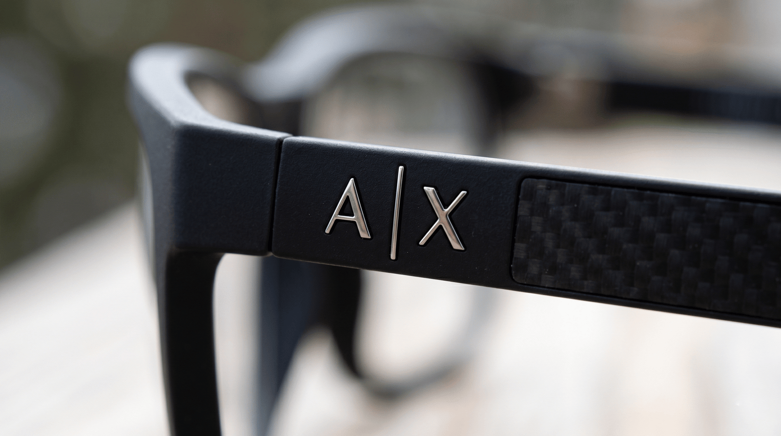 Chất liệu acetate cao cấp của gọng kính Armani Exchange AX3122F 8078