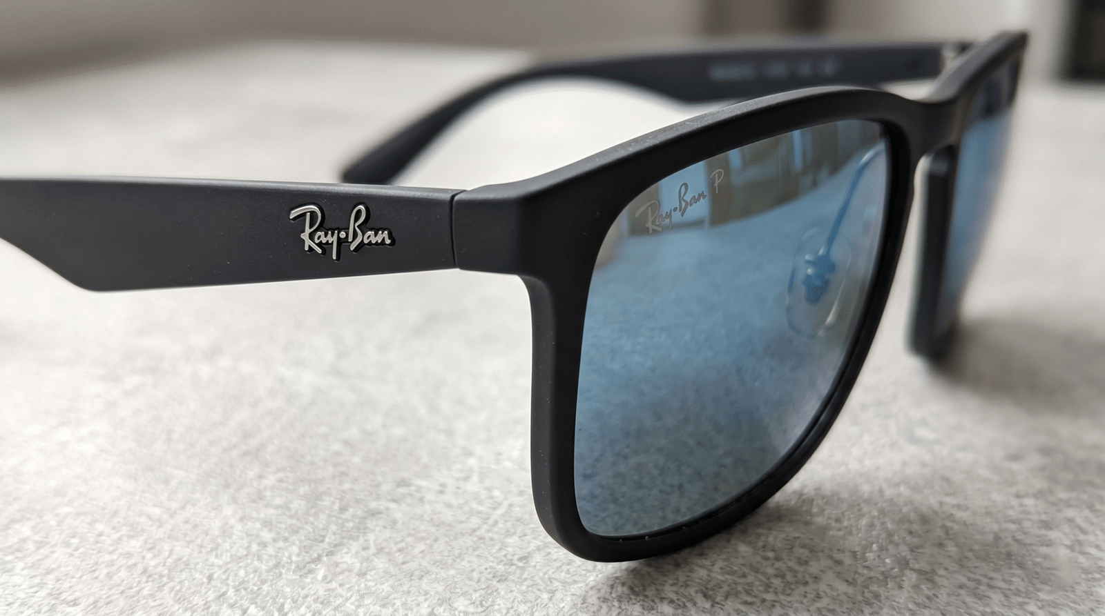 Kính Mát Ray-Ban RB4264 601S80
