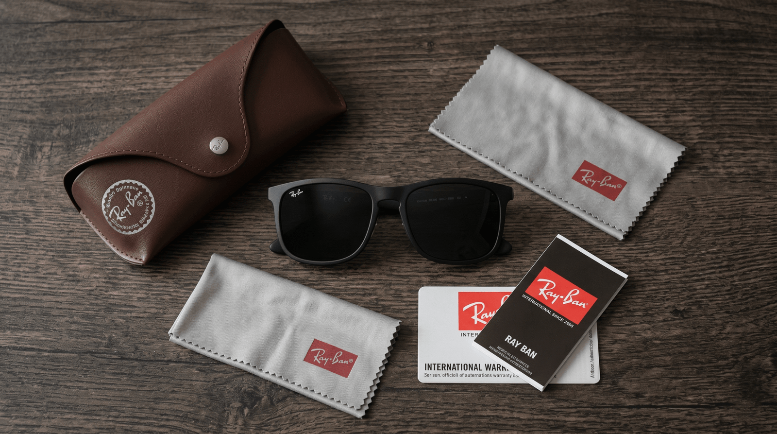 Mua kính Ray-Ban chính hãng tại Liên Sơn Optic – Đại lý uy tín tại TP.HCM