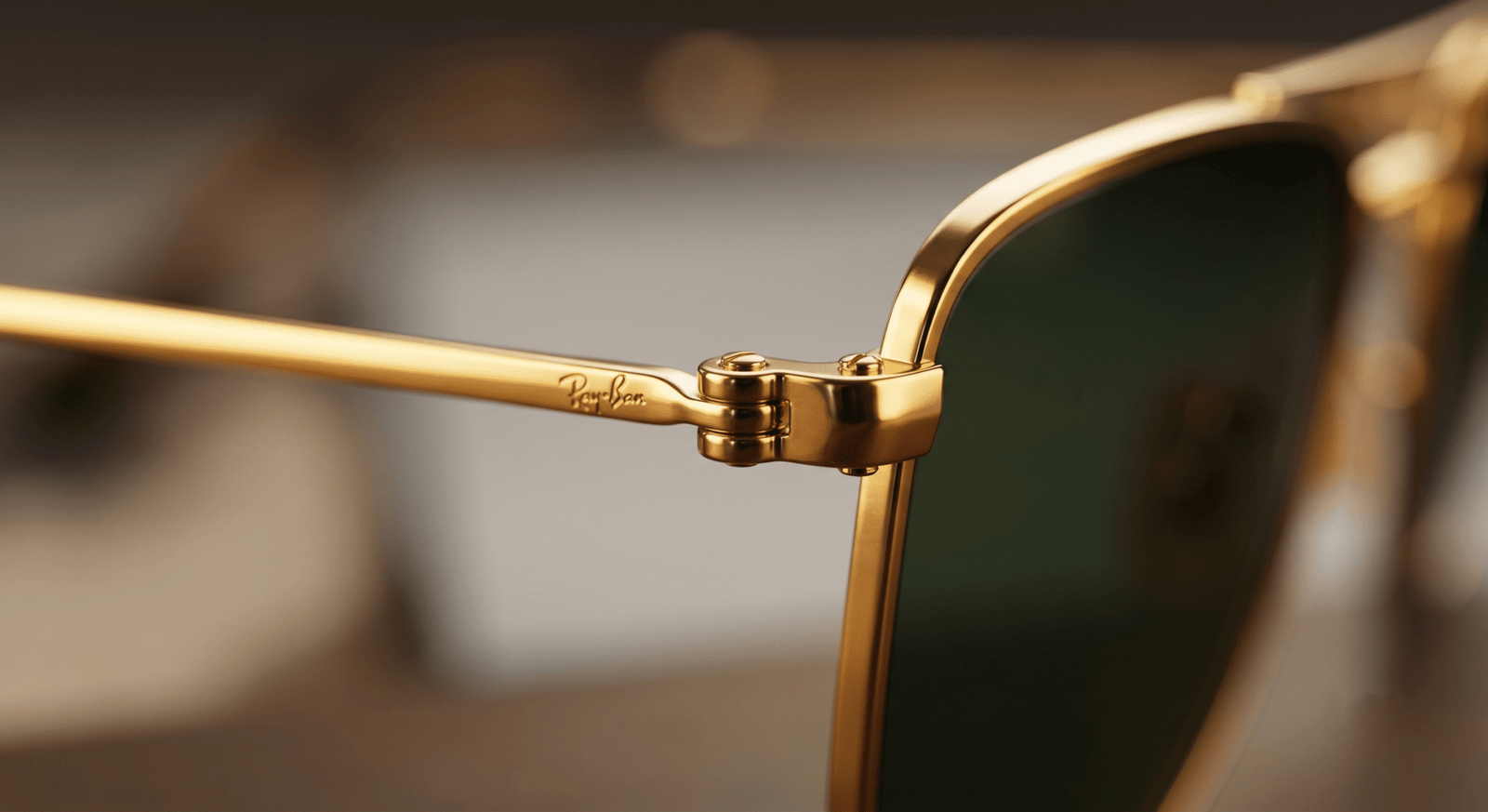 Chất liệu gọng hợp kim cao cấp và tròng kính Dark Green của RAYBAN RB3929